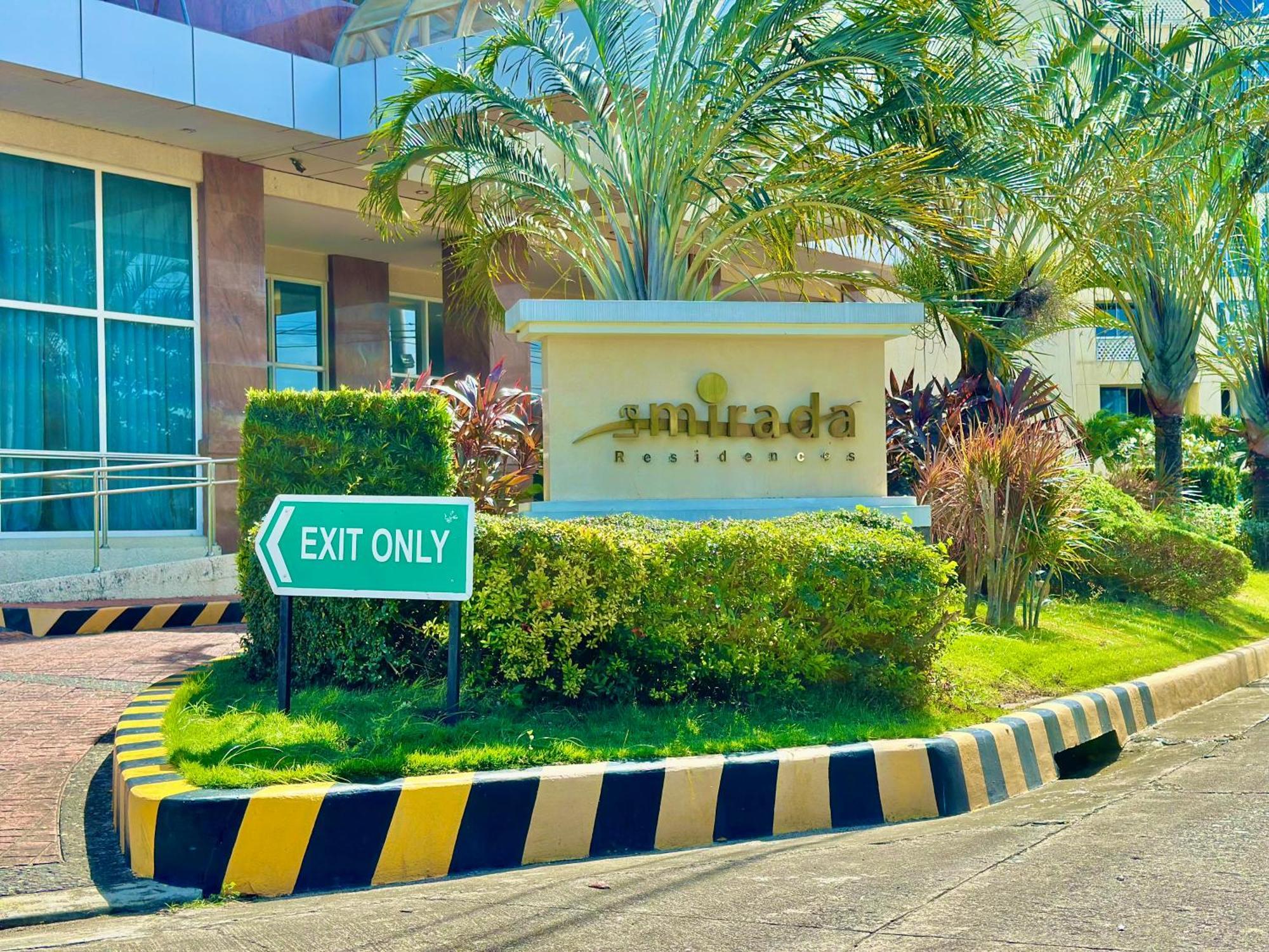 La Mirada Deluxe Suites With Oceanview Lapu-Lapu City Exteriör bild